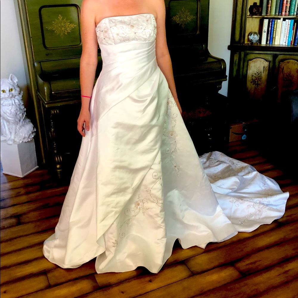Mary’s Bridal Wedding Dress